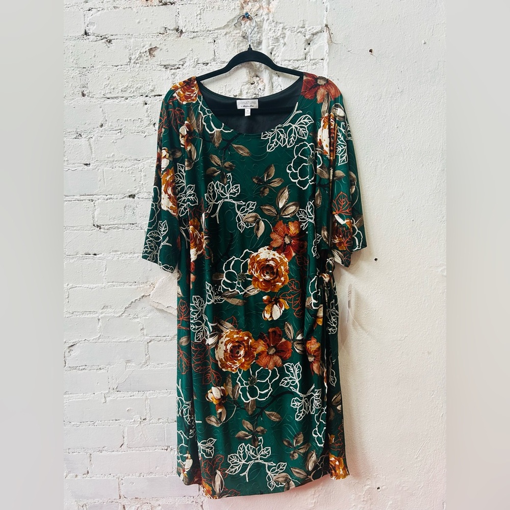 Signature by Robbie Bee Green Floral Midi Dress